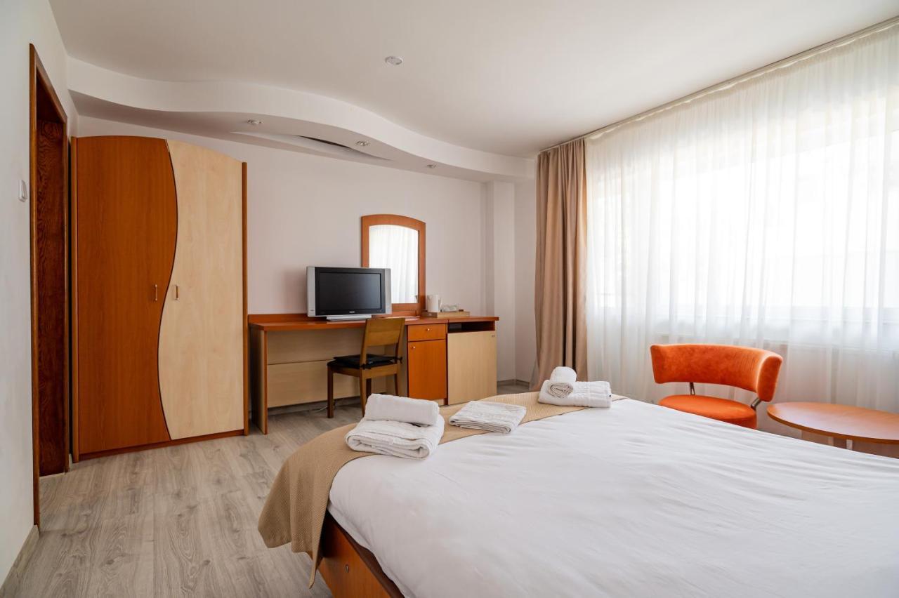 Complex Paloma Coral Hotell Mamaia Eksteriør bilde